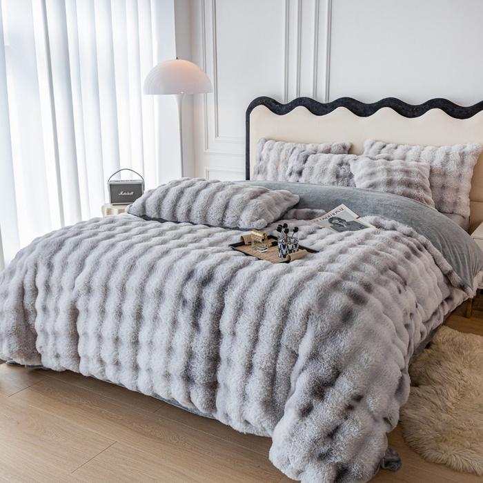 91家纺网 家纺一手货源 找家纺 邦妮家纺2024新款直播爆款兔兔绒兔毛绒渐变色彩色牛奶绒四件套 七彩灰