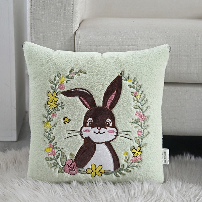 91家纺网 家纺一手货源 找家纺 伊可爱抱枕被 2023新款兔毛绒贴布绣抱枕被-富贵兔 富贵兔-青苹绿