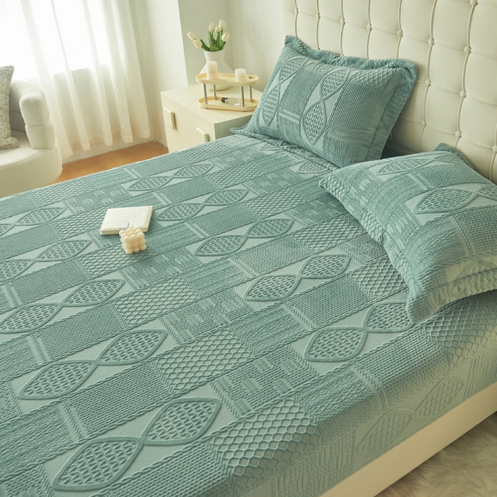 91家纺网 家纺一手货源 找家纺 吾诺家居 2023新款230克立体雕花牛奶绒床笠 毛衣-湖绿