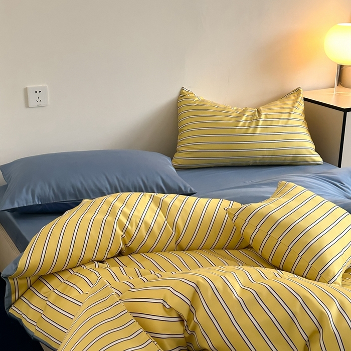 91家纺网 家纺一手货源 找家纺 时年 2023新款100支数码印花条纹四件套 复古珞黄