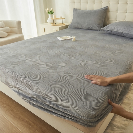 91家纺网 家纺一手货源 找家纺 （总）吾诺家居 2023新款230克立体雕花牛奶绒床笠