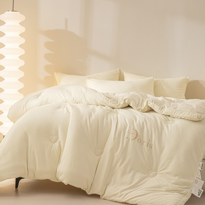 91家纺网 家纺一手货源 找家纺 荔禾家居 2023新款千鸟格提花刺绣款大豆被冬被被子被芯 皓月白