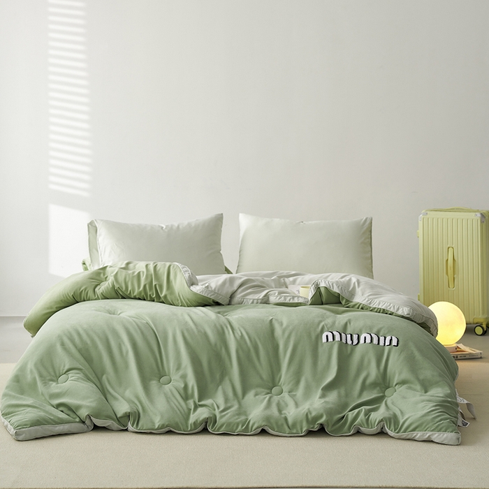 91家纺网 家纺一手货源 找家纺 荔禾家居 2023新款A类毛巾绣多巴胺系大豆被冬被 绿野仙踪