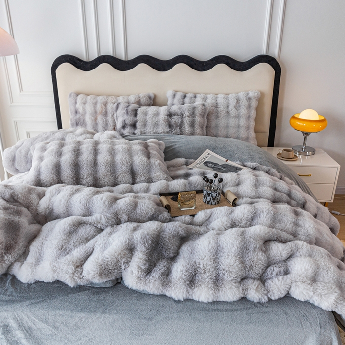 91家纺网 家纺一手货源 找家纺 邦妮家纺2024新款直播爆款兔兔绒兔毛绒渐变色彩色牛奶绒四件套 七彩灰