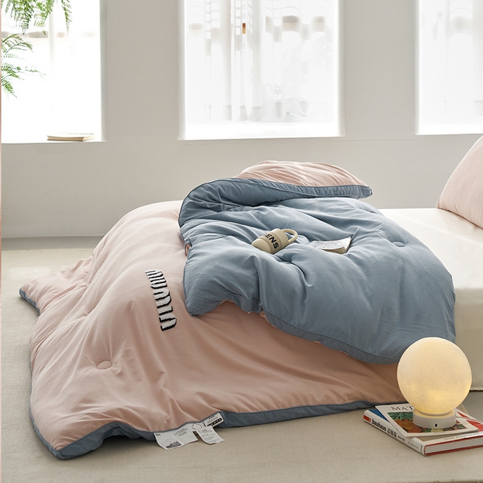 91家纺网 家纺一手货源 找家纺 荔禾家居 2023新款A类毛巾绣多巴胺系大豆被冬被 白桃乌龙