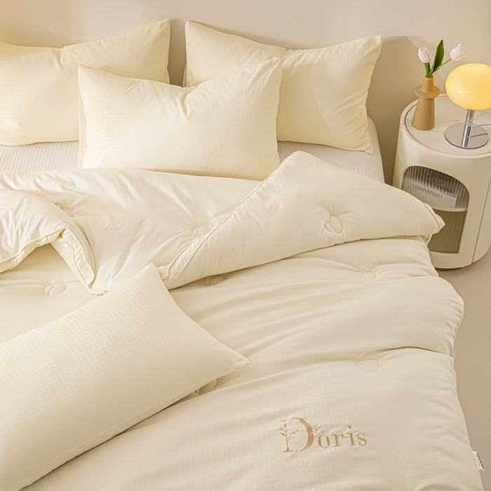 91家纺网 家纺一手货源 找家纺 荔禾家居 2023新款千鸟格提花刺绣款大豆被冬被被子被芯 皓月白