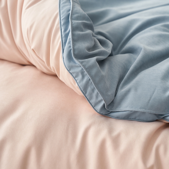 91家纺网 家纺一手货源 找家纺 荔禾家居 2023新款A类毛巾绣多巴胺系大豆被冬被 白桃乌龙