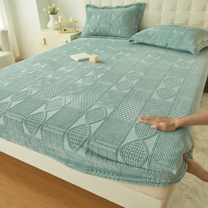 91家纺网 家纺一手货源 找家纺 吾诺家居 2023新款230克立体雕花牛奶绒床笠 毛衣-湖绿