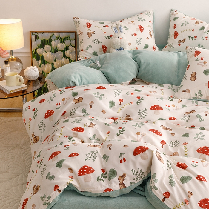 91家纺网 家纺一手货源 找家纺 麦伦家居 2023新款秋冬多功能床品全棉加牛奶绒单被套 蘑菇林