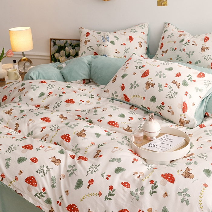 91家纺网 家纺一手货源 找家纺 麦伦家居 2023新款秋冬多功能床品全棉加牛奶绒单被套 蘑菇林