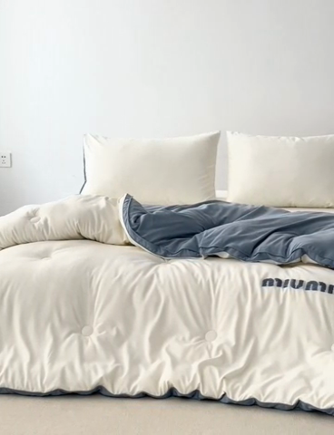 91家纺网 家纺一手货源 找家纺 荔禾家居 2023新款A类毛巾绣多巴胺系大豆被冬被 卡布里蓝