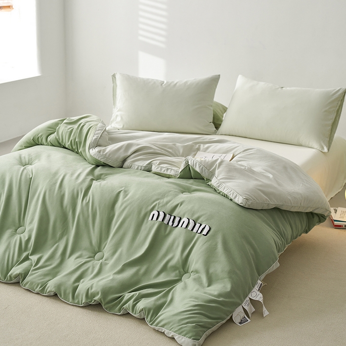 91家纺网 家纺一手货源 找家纺 荔禾家居 2023新款A类毛巾绣多巴胺系大豆被冬被 绿野仙踪