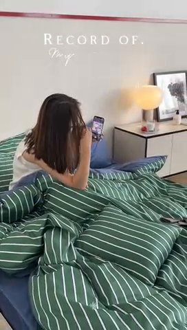 91家纺网 家纺一手货源 找家纺 时年 2023新款100支数码印花条纹四件套 复古墨绿