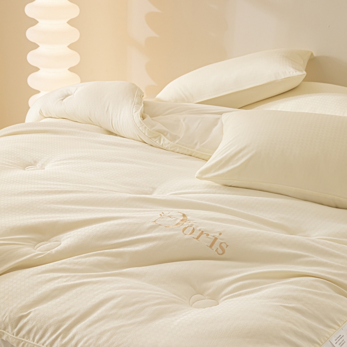 91家纺网 家纺一手货源 找家纺 荔禾家居 2023新款千鸟格提花刺绣款大豆被冬被被子被芯 皓月白