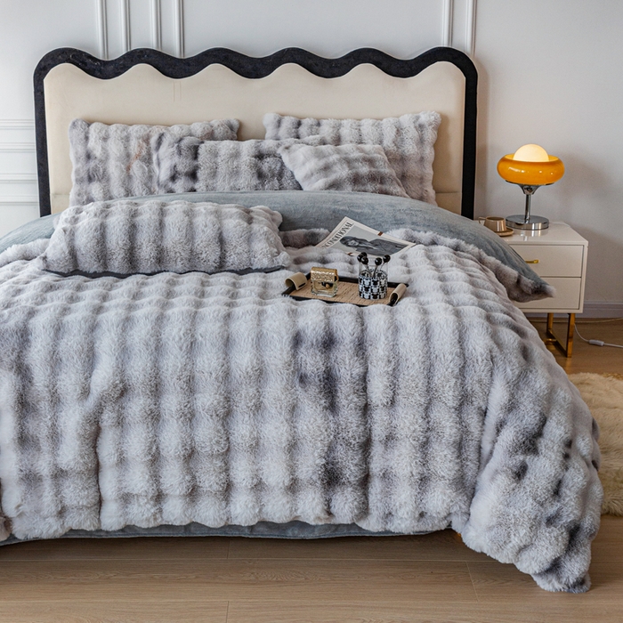 91家纺网 家纺一手货源 找家纺 邦妮家纺2024新款直播爆款兔兔绒兔毛绒渐变色彩色牛奶绒四件套 七彩灰