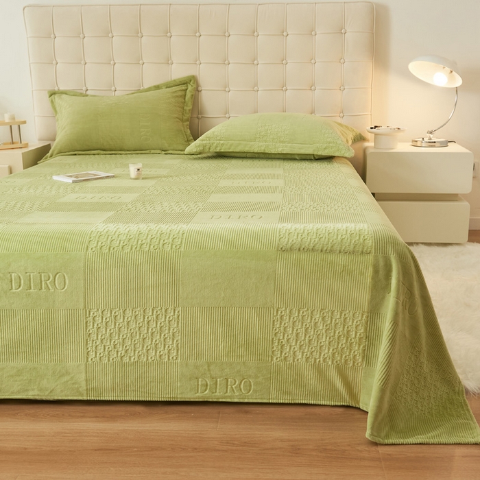 91家纺网 家纺一手货源 找家纺 吾诺家居 2023新款230克立体雕花牛奶绒床单可配三件套 迪若-绿