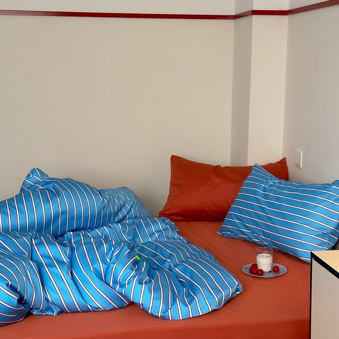 91家纺网 家纺一手货源 找家纺 时年 2023新款100支数码印花条纹四件套 复古星蓝