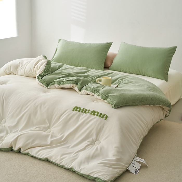 91家纺网 家纺一手货源 找家纺 荔禾家居 2023新款A类毛巾绣多巴胺系大豆被冬被 抹茶星冰