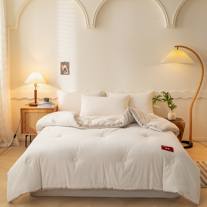 91家纺网 家纺一手货源 找家纺 荔禾家居 2023新款A类无印贴标款大豆冬被被子被芯 象牙白