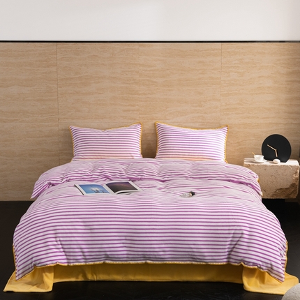 91家纺网 家纺一手货源 找家纺 洋铭区（原狠狠爱） 2023新款ab版牛奶绒心动系列条纹四件套 心动紫白条