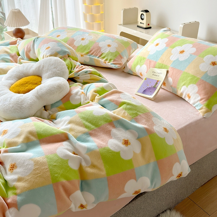 91家纺网 家纺一手货源 找家纺 怡家居 2023新款高克重牛奶绒印花四件套 繁花