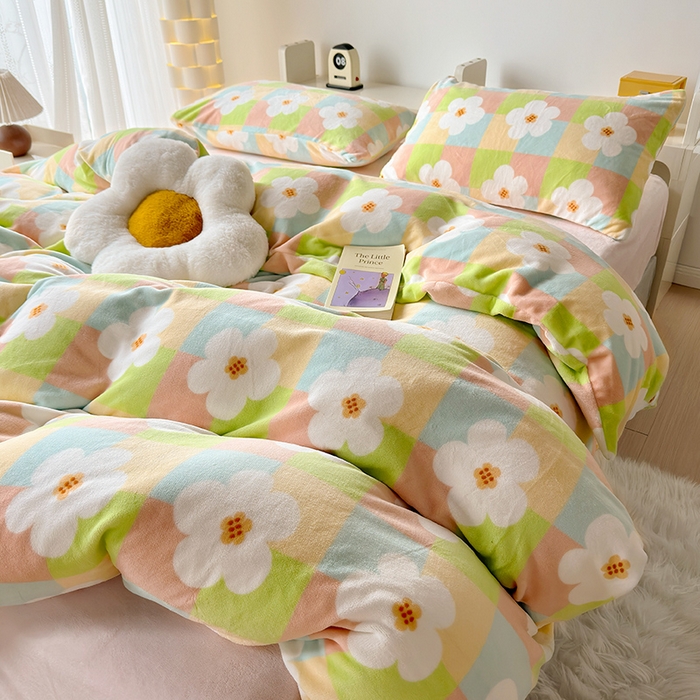 91家纺网 家纺一手货源 找家纺 怡家居 2023新款高克重牛奶绒印花四件套 繁花