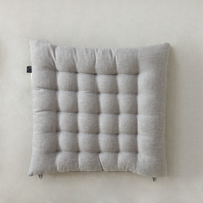 91家纺网 家纺一手货源 找家纺 美茉家居 2023新款日式简约棉麻素色坐垫 浅灰