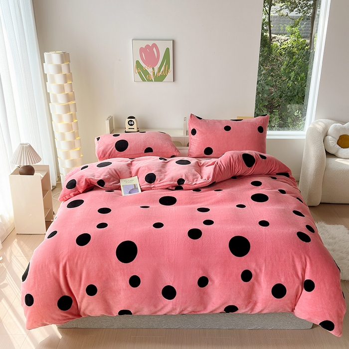 91家纺网 家纺一手货源 找家纺 怡家居 2023新款高克重牛奶绒印花四件套 粉圈