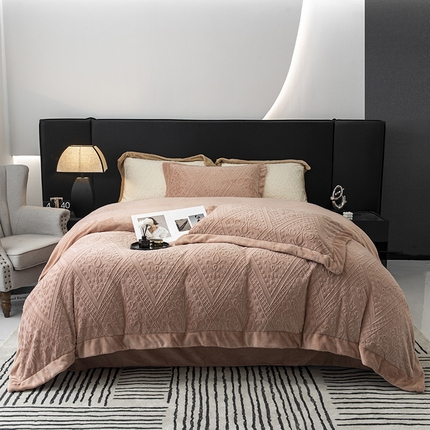 91家纺网 家纺一手货源 找家纺 懒猫家纺 2024新款烂花牛奶绒四件套 米亚-暗粉