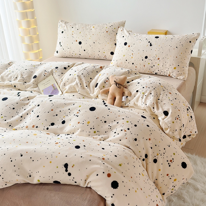 91家纺网 家纺一手货源 找家纺 怡家居 2023新款高克重牛奶绒印花四件套 点点