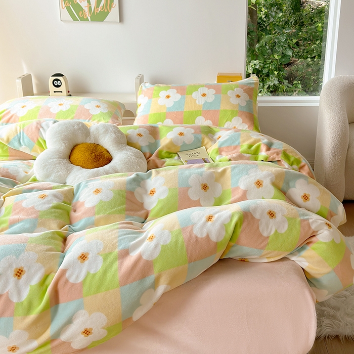 91家纺网 家纺一手货源 找家纺 怡家居 2023新款高克重牛奶绒印花四件套 繁花