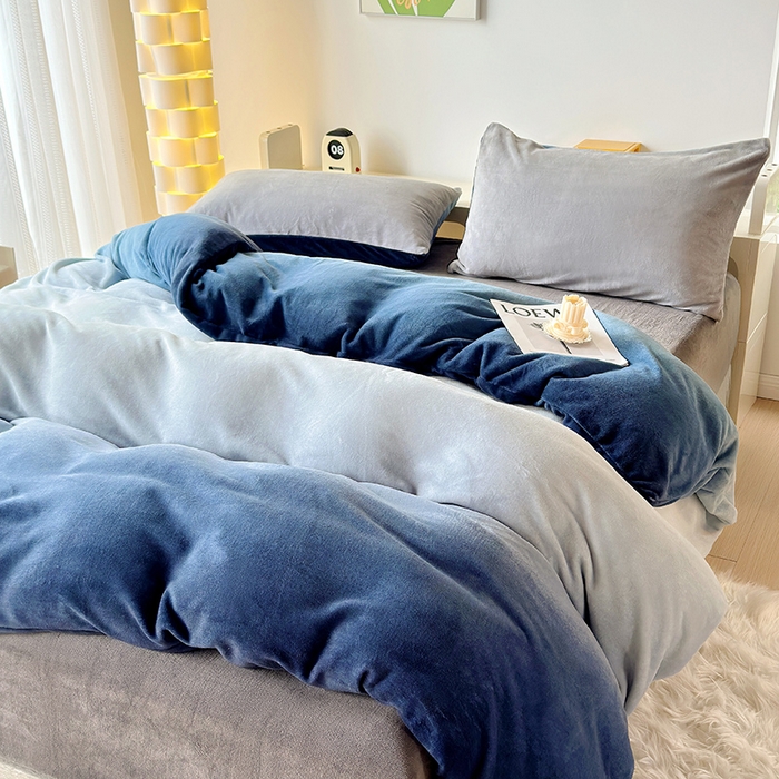 91家纺网 家纺一手货源 找家纺 怡家居 2023新款高克重牛奶绒印花四件套 蔚蓝