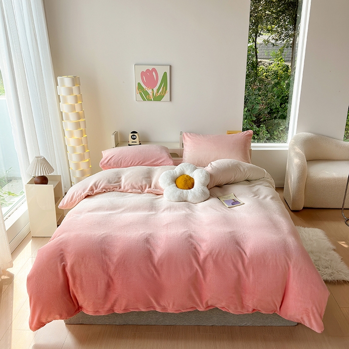 91家纺网 家纺一手货源 找家纺 怡家居 2023新款高克重牛奶绒印花四件套 粉桃