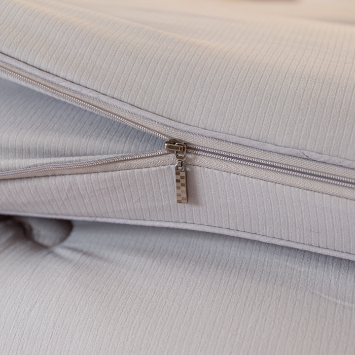 91家纺网 家纺一手货源 找家纺 瑜珠2025超柔云感拉链二合一大豆被子母被冬被春秋被 灰色