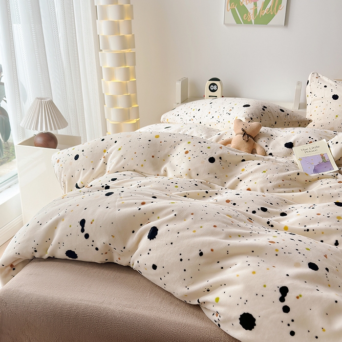 91家纺网 家纺一手货源 找家纺 怡家居 2023新款高克重牛奶绒印花四件套 点点