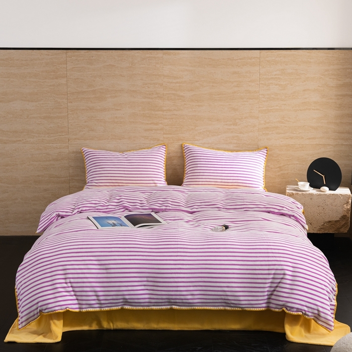 91家纺网 家纺一手货源 找家纺 洋铭区（原狠狠爱） 2023新款ab版牛奶绒心动系列条纹四件套 心动紫白条