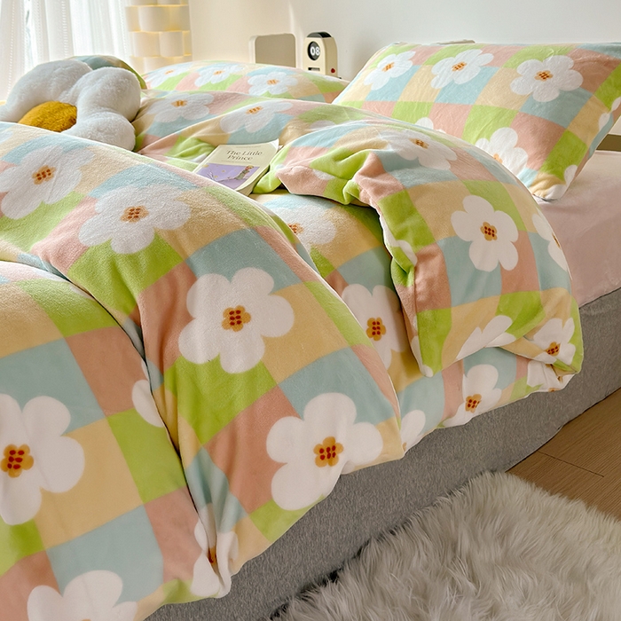 91家纺网 家纺一手货源 找家纺 怡家居 2023新款高克重牛奶绒印花四件套 繁花