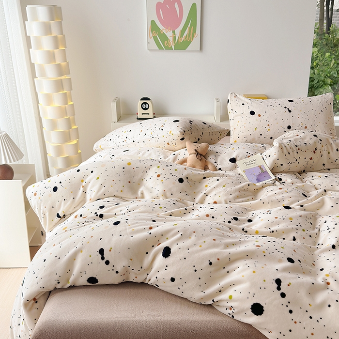 91家纺网 家纺一手货源 找家纺 怡家居 2023新款高克重牛奶绒印花四件套 点点