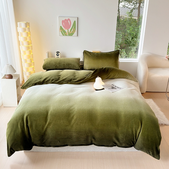 91家纺网 家纺一手货源 找家纺 怡家居 2023新款高克重牛奶绒印花四件套 森绿