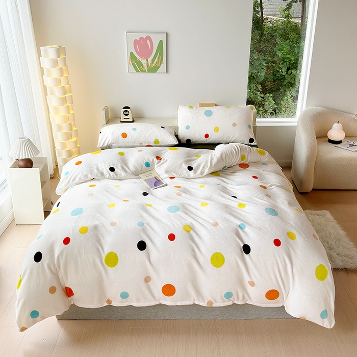 91家纺网 家纺一手货源 找家纺 怡家居 2023新款高克重牛奶绒印花四件套 甜圈