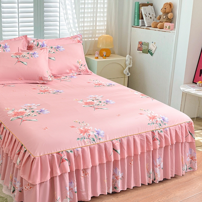 91家纺网 家纺一手货源 找家纺 小雨家纺 2026新款芦荟棉单件床裙及床裙三件套-第二批 花间彩云-粉