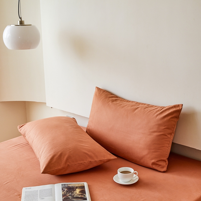 91家纺网 家纺一手货源 找家纺 怡家居 2023新款全棉100支磨毛纯色单品枕套 晚霞红