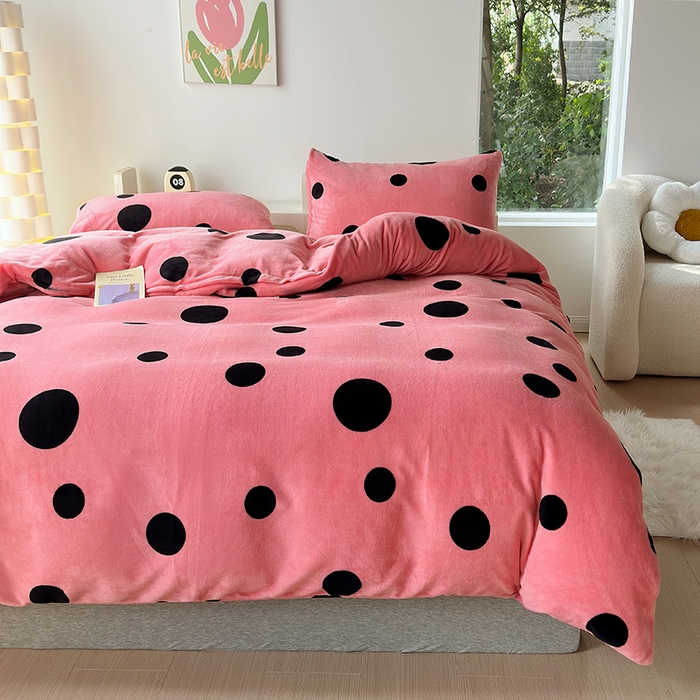 91家纺网 家纺一手货源 找家纺 怡家居 2023新款高克重牛奶绒印花四件套 粉圈