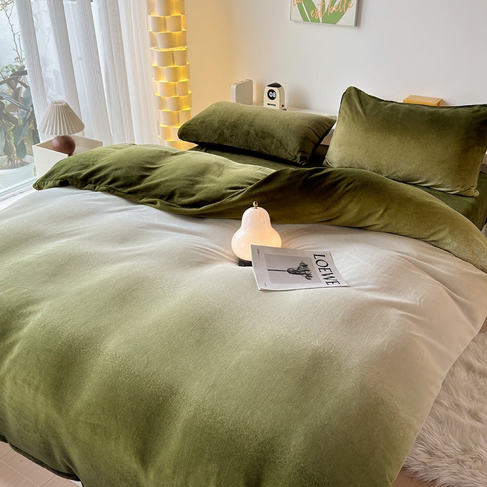 91家纺网 家纺一手货源 找家纺 怡家居 2023新款高克重牛奶绒印花四件套 森绿