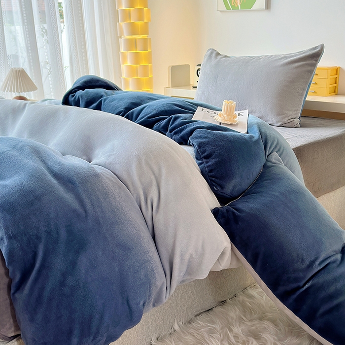 91家纺网 家纺一手货源 找家纺 怡家居 2023新款高克重牛奶绒印花四件套 蔚蓝