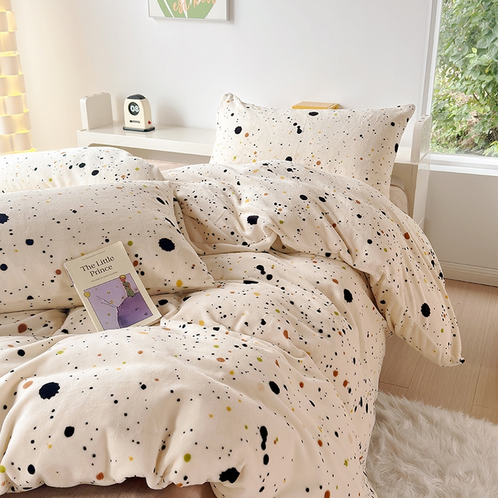 91家纺网 家纺一手货源 找家纺 怡家居 2023新款高克重牛奶绒印花四件套 点点