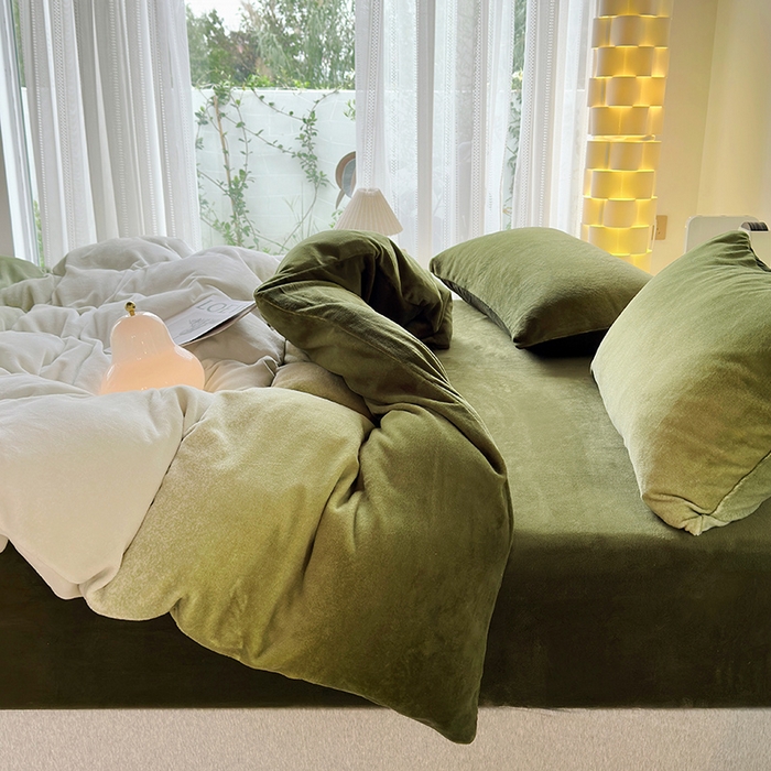 91家纺网 家纺一手货源 找家纺 怡家居 2023新款高克重牛奶绒印花四件套 森绿