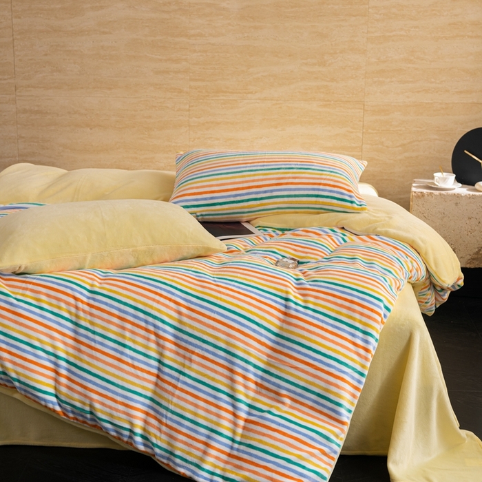 91家纺网 家纺一手货源 找家纺 （总）洋铭区（原狠狠爱） 2023新款ab版牛奶绒绒糖果彩条四件套