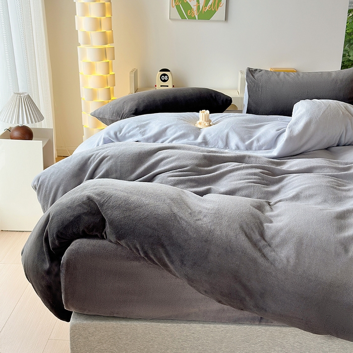 91家纺网 家纺一手货源 找家纺 怡家居 2023新款高克重牛奶绒印花四件套 暮雪