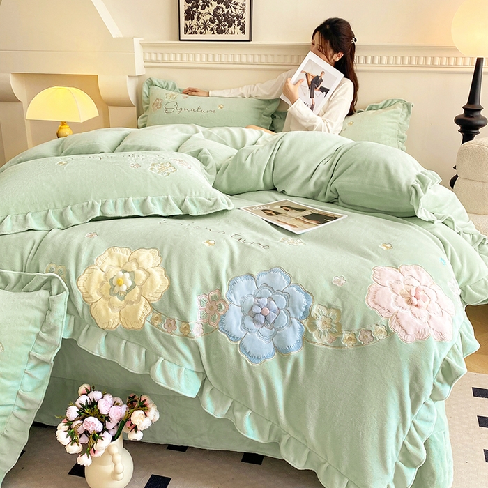 91家纺网 家纺一手货源 找家纺 可以家居 2024新款高克重全消光绣花四件套-潘多拉 潘多拉-新芽绿